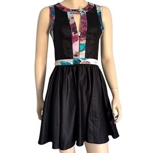 Keepsake The Label fit and‎ flare sleeveless skater mini dress black Floral L